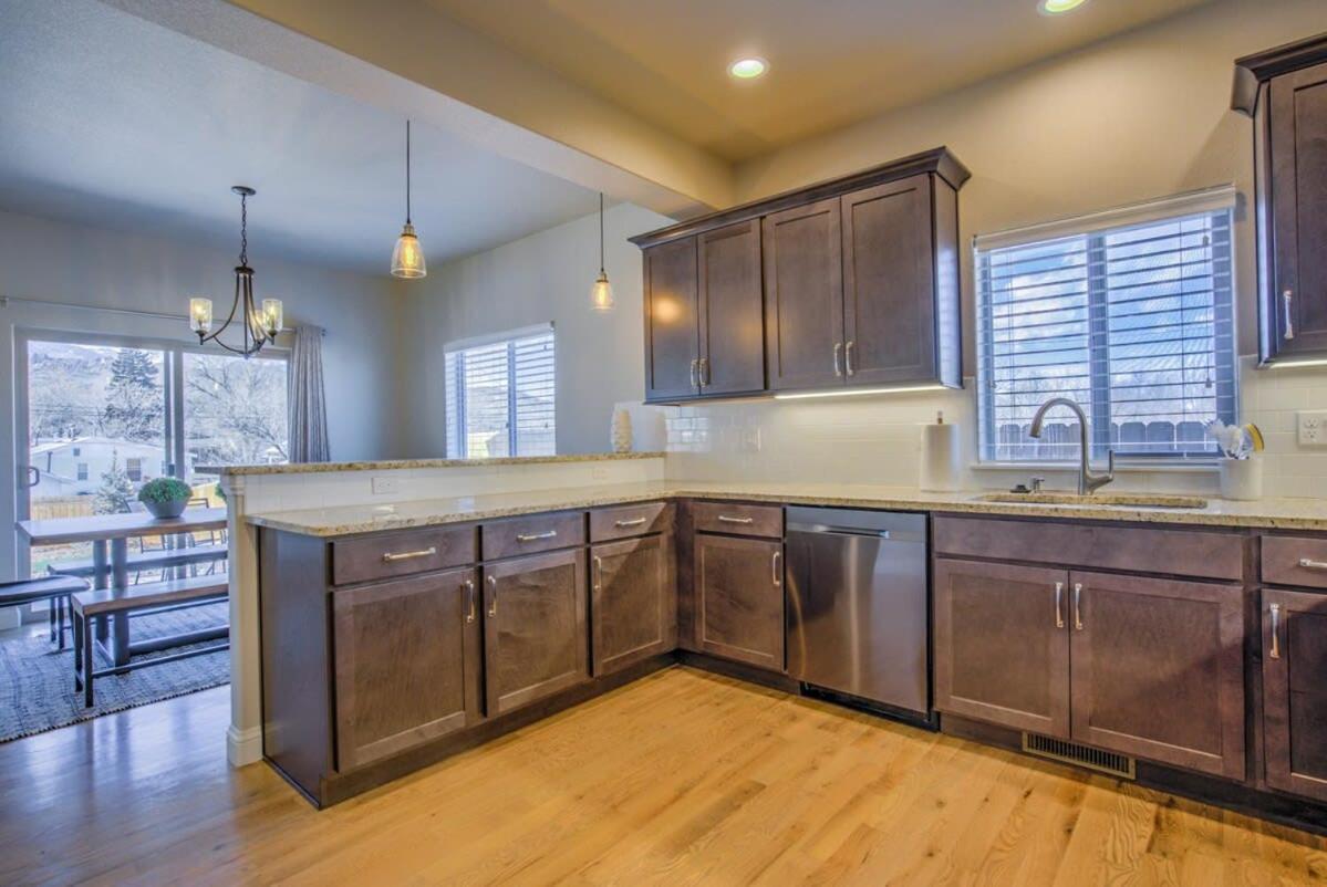 4Bd Westside Vacation Home W Space & Flexibility コロラドスプリングス エクステリア 写真